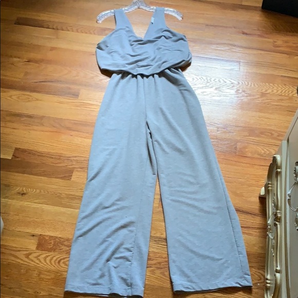 Grey sleeveless jumper - Picture 2 of 3